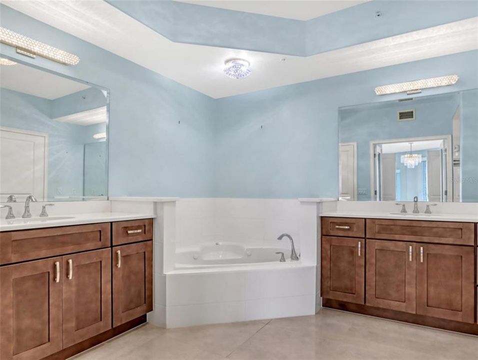 Недавно арендовано: $3,500 (3 спален, 3 ванн, 2082 Квадратных фут)