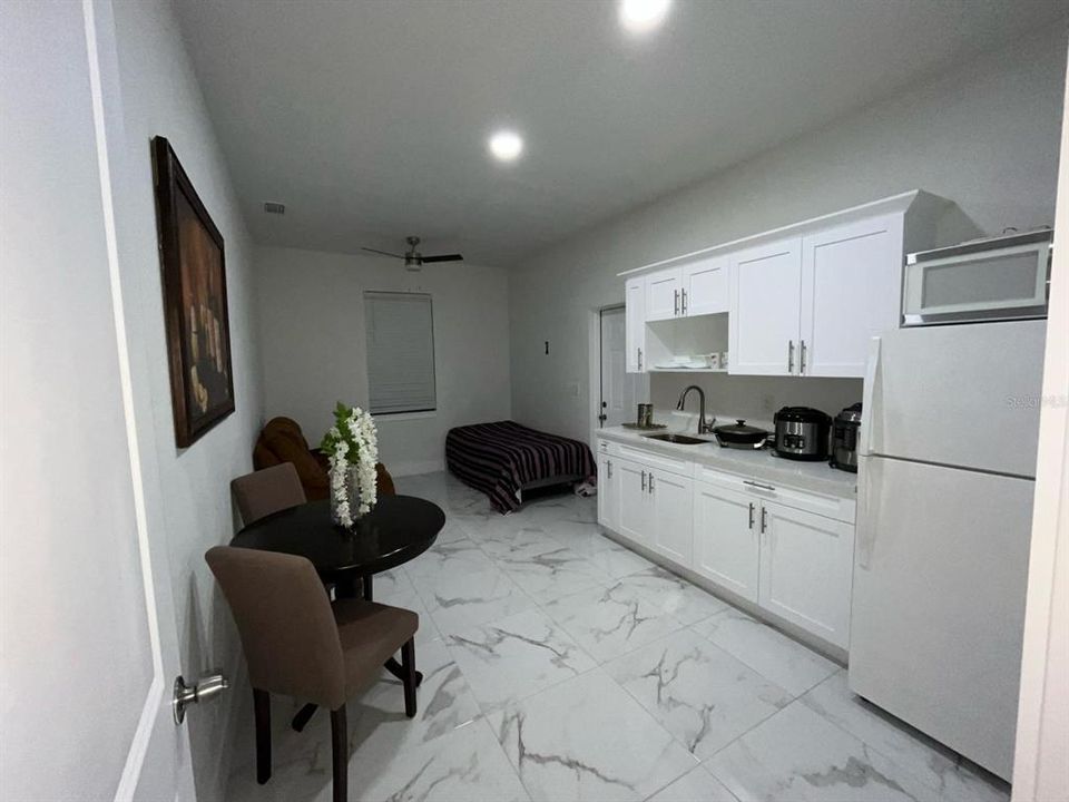 En Venta: $519,000 (4 camas, 3 baños, 2403 Pies cuadrados)