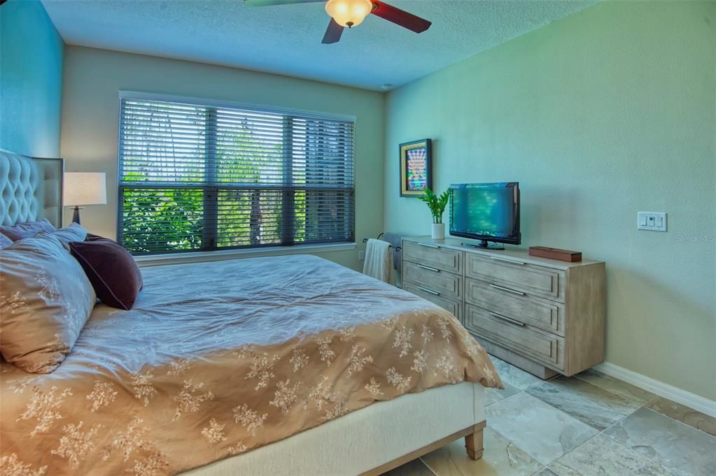 Recently Sold: $479,000 (2 beds, 2 baths, 2184 Square Feet)