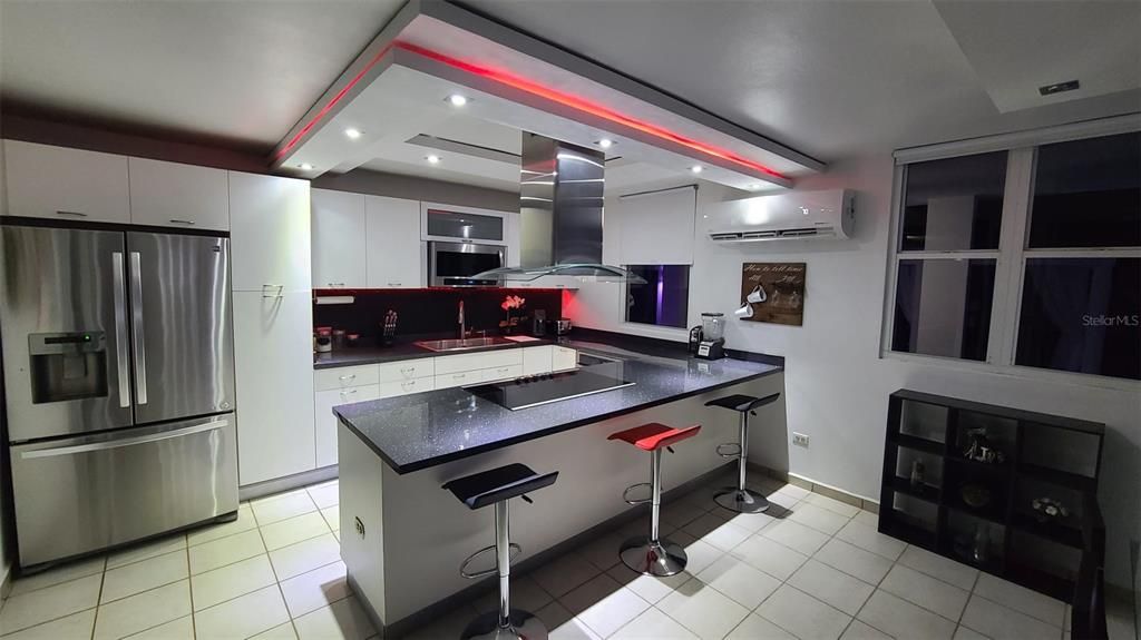 For Sale: $465,000 (4 beds, 2 baths, 1600 Square Feet)