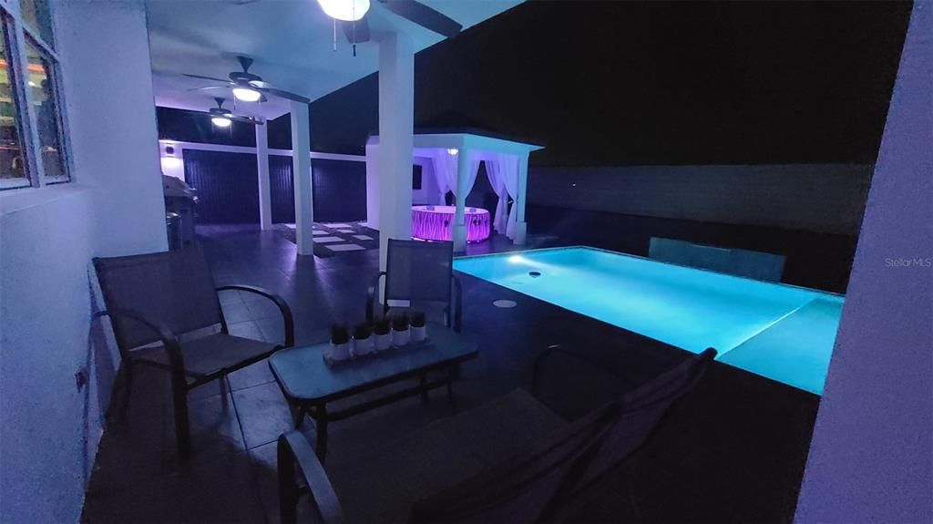 For Sale: $465,000 (4 beds, 2 baths, 1600 Square Feet)