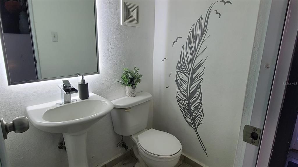 For Sale: $465,000 (4 beds, 2 baths, 1600 Square Feet)