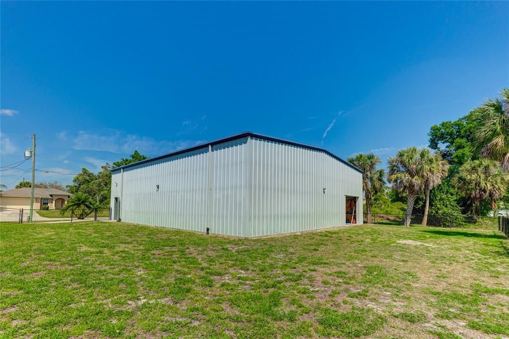 For Sale: $750,000 (3 beds, 2 baths, 1682 Square Feet)