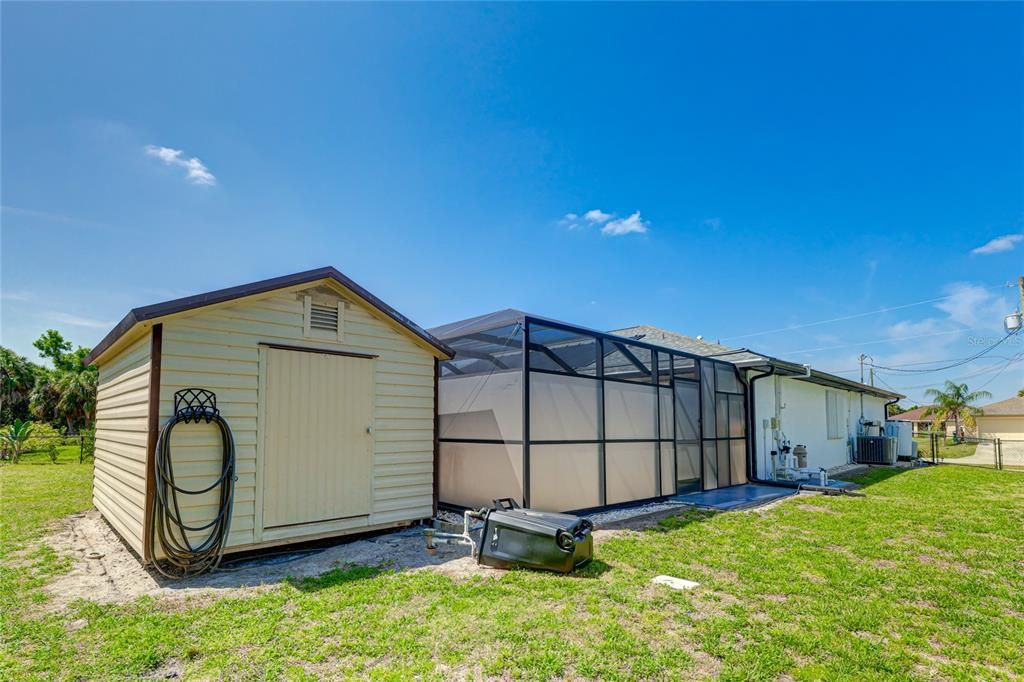 For Sale: $750,000 (3 beds, 2 baths, 1682 Square Feet)