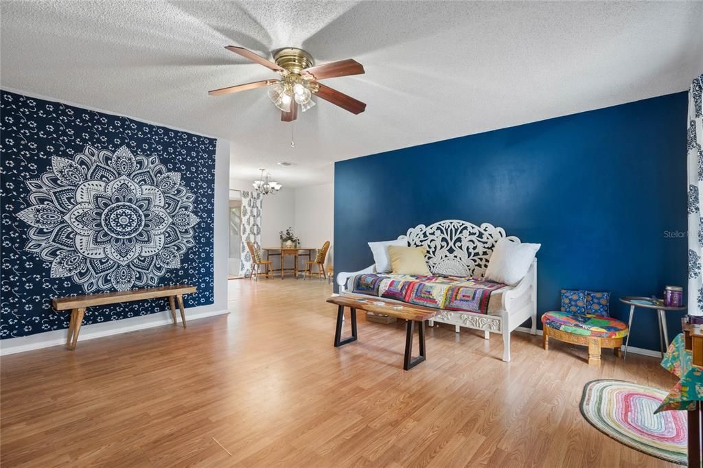 Recently Sold: $315,000 (2 beds, 2 baths, 1050 Square Feet)