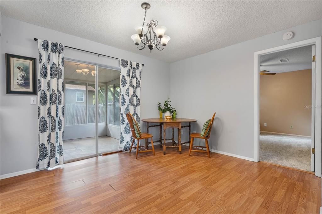 Recently Sold: $315,000 (2 beds, 2 baths, 1050 Square Feet)