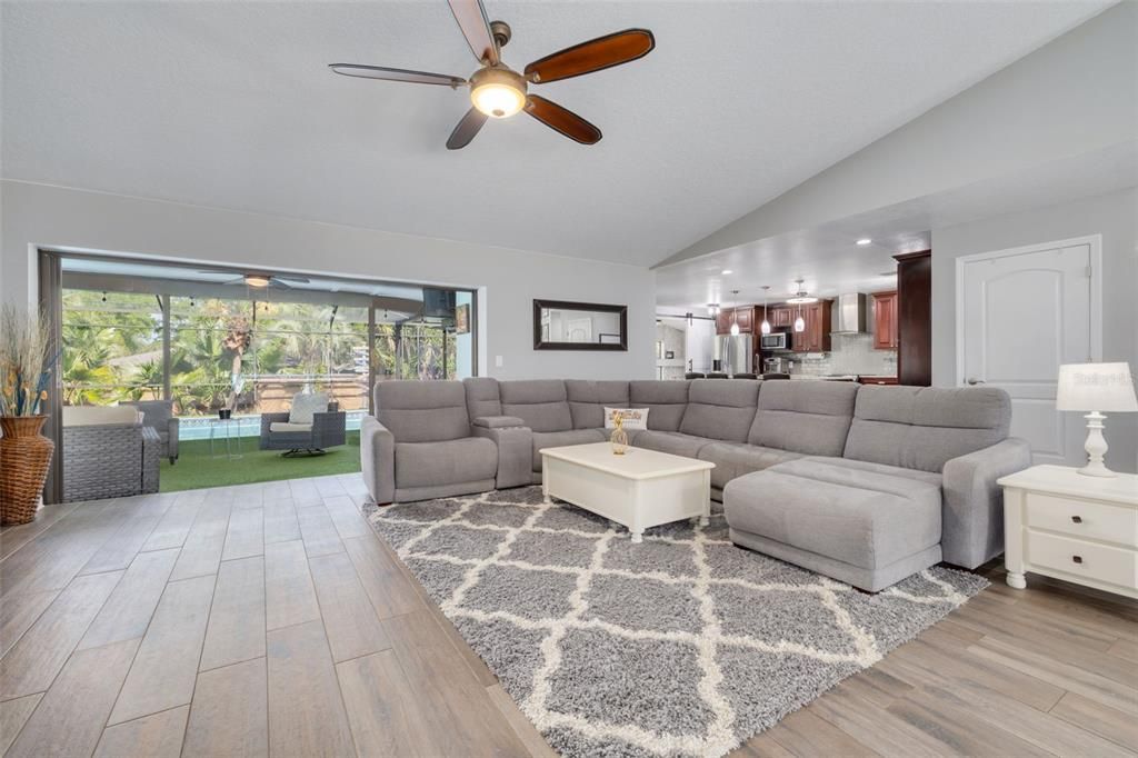 For Sale: $969,000 (4 beds, 3 baths, 3204 Square Feet)