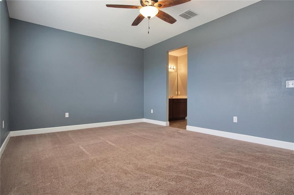 Active With Contract: $2,150 (4 beds, 2 baths, 1949 Square Feet)