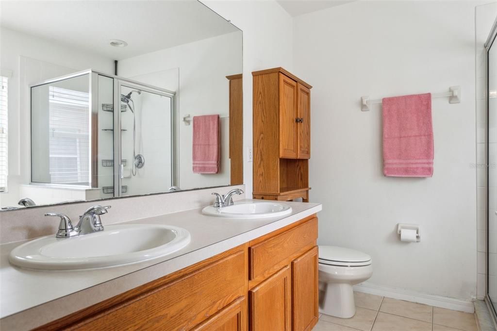 Active With Contract: $345,000 (3 beds, 2 baths, 1394 Square Feet)