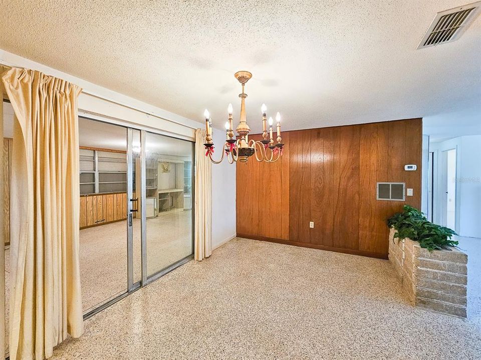 Activo con contrato: $740,000 (4 camas, 4 baños, 2776 Pies cuadrados)