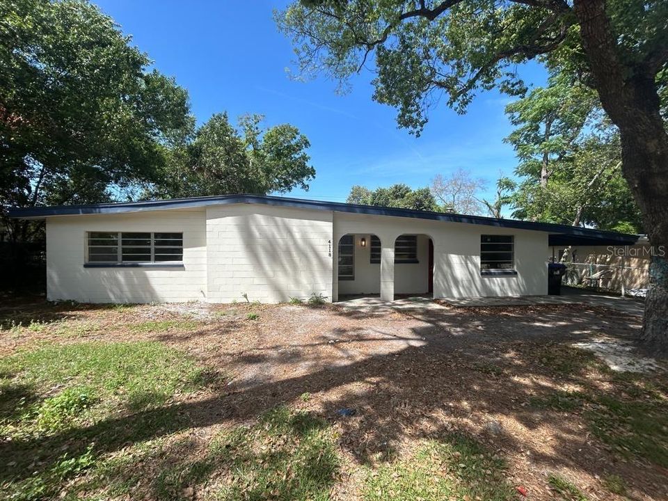 For Sale: $289,900 (3 beds, 2 baths, 1692 Square Feet)
