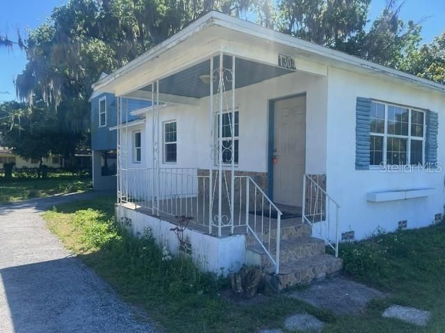 Recently Rented: $1,075 (3 beds, 1 baths, 1442 Square Feet)