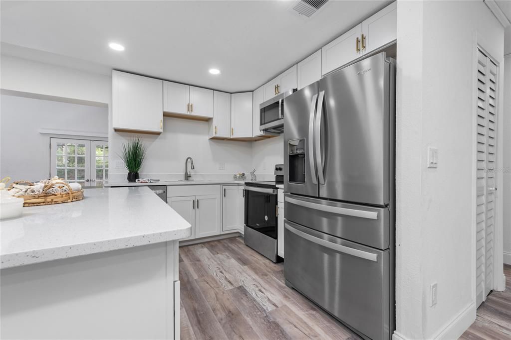 Recently Sold: $394,000 (3 beds, 2 baths, 1699 Square Feet)