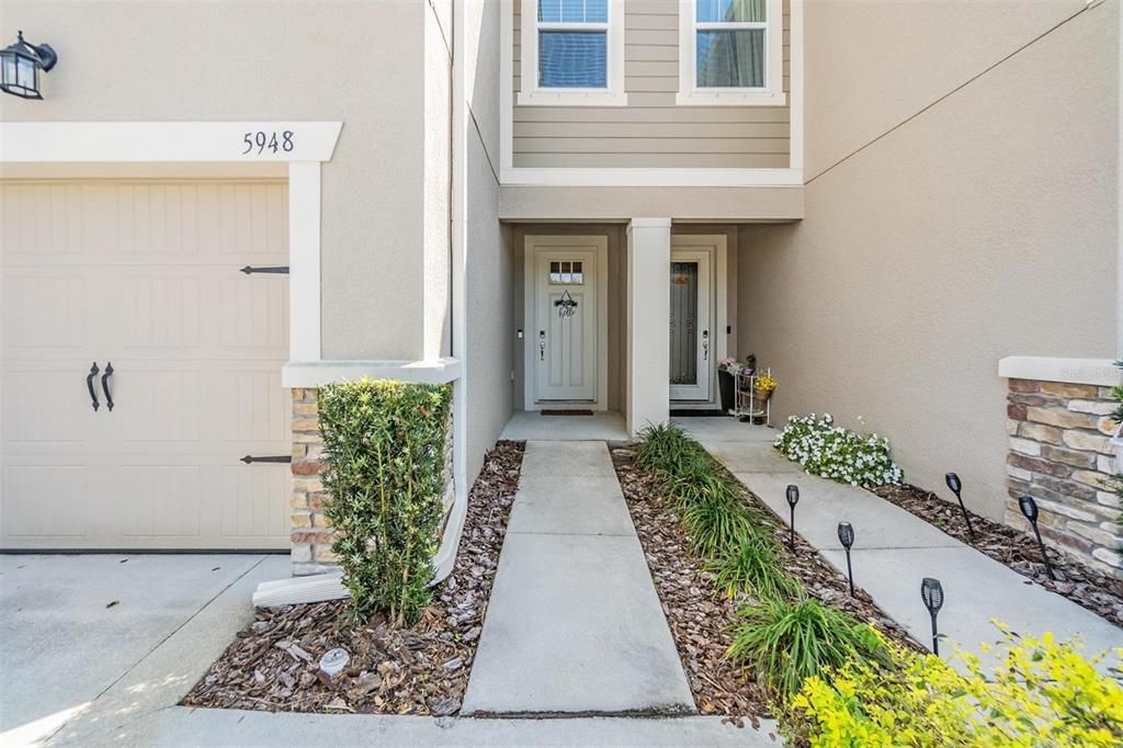 Active With Contract: $410,000 (3 beds, 2 baths, 1713 Square Feet)