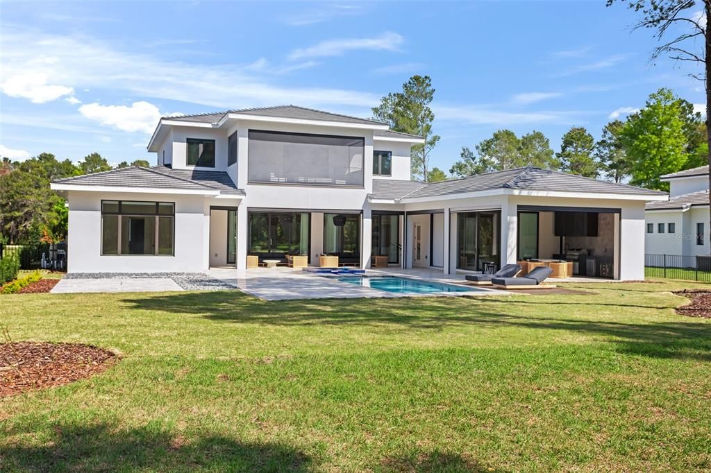 Recently Sold: $2,900,000 (5 beds, 5 baths, 5114 Square Feet)