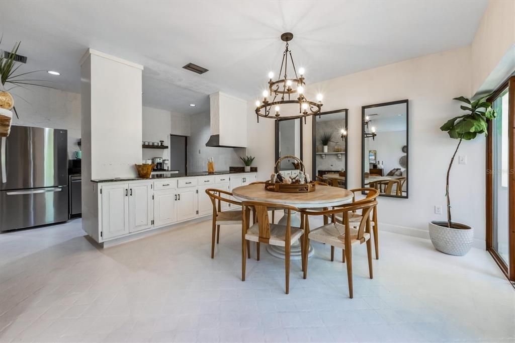 For Sale: $1,795,000 (4 beds, 2 baths, 1728 Square Feet)