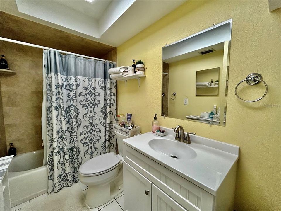 For Sale: $148,000 (2 beds, 2 baths, 1347 Square Feet)