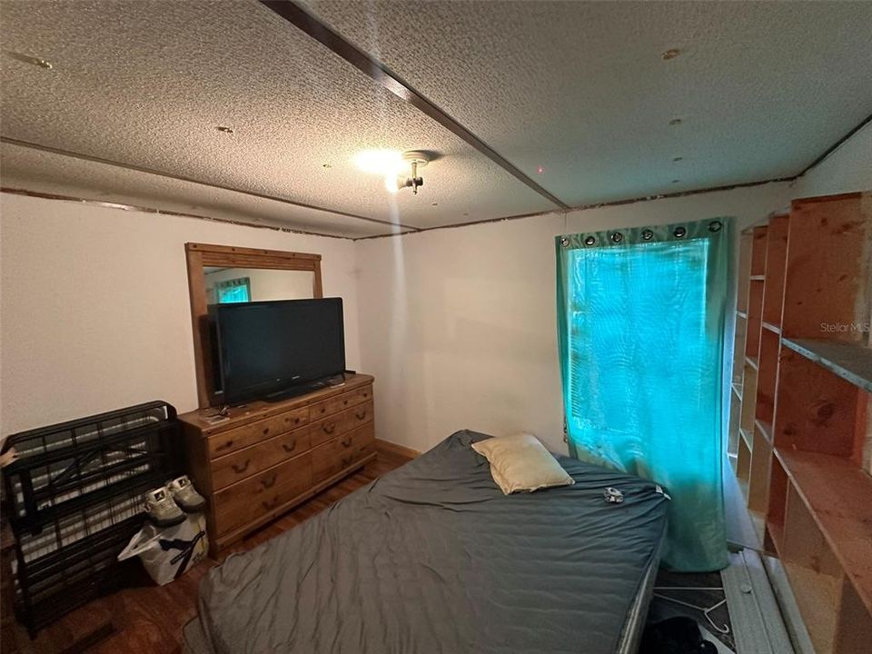 For Sale: $199,900 (3 beds, 2 baths, 1344 Square Feet)