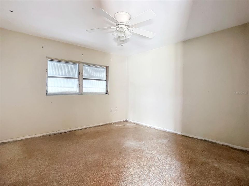 For Sale: $199,900 (3 beds, 2 baths, 2106 Square Feet)