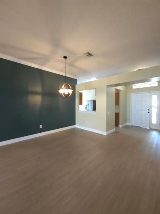 For Rent: $2,695 (4 beds, 2 baths, 1665 Square Feet)
