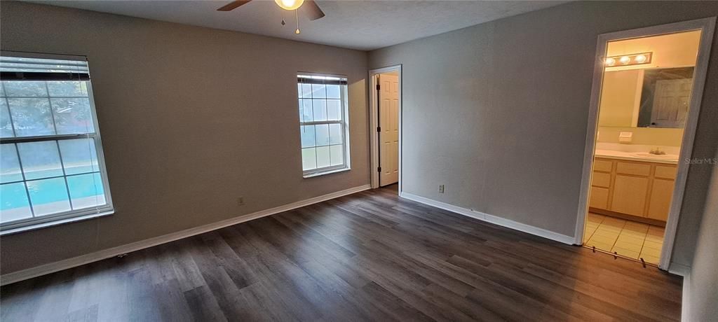 For Rent: $2,400 (3 beds, 2 baths, 1527 Square Feet)