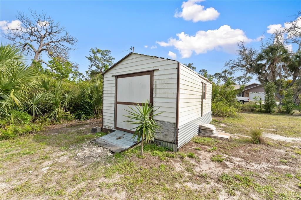 Active With Contract: $499,000 (3 beds, 2 baths, 1768 Square Feet)