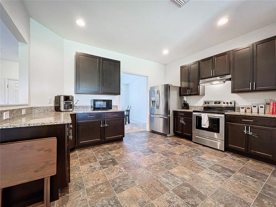 For Sale: $349,900 (4 beds, 2 baths, 2246 Square Feet)