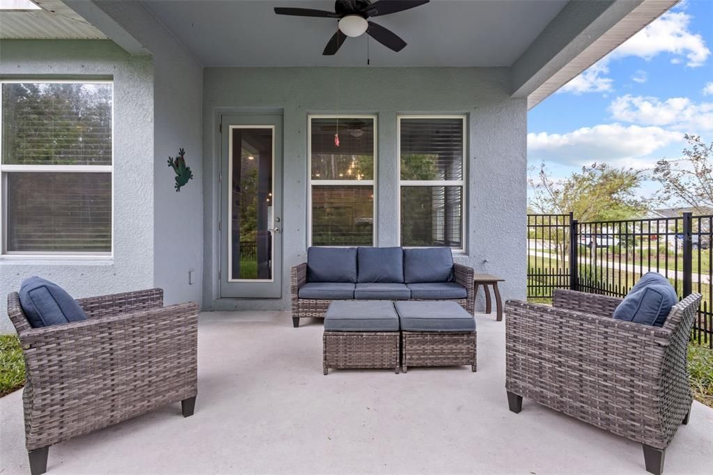 Active With Contract: $610,000 (4 beds, 2 baths, 2217 Square Feet)