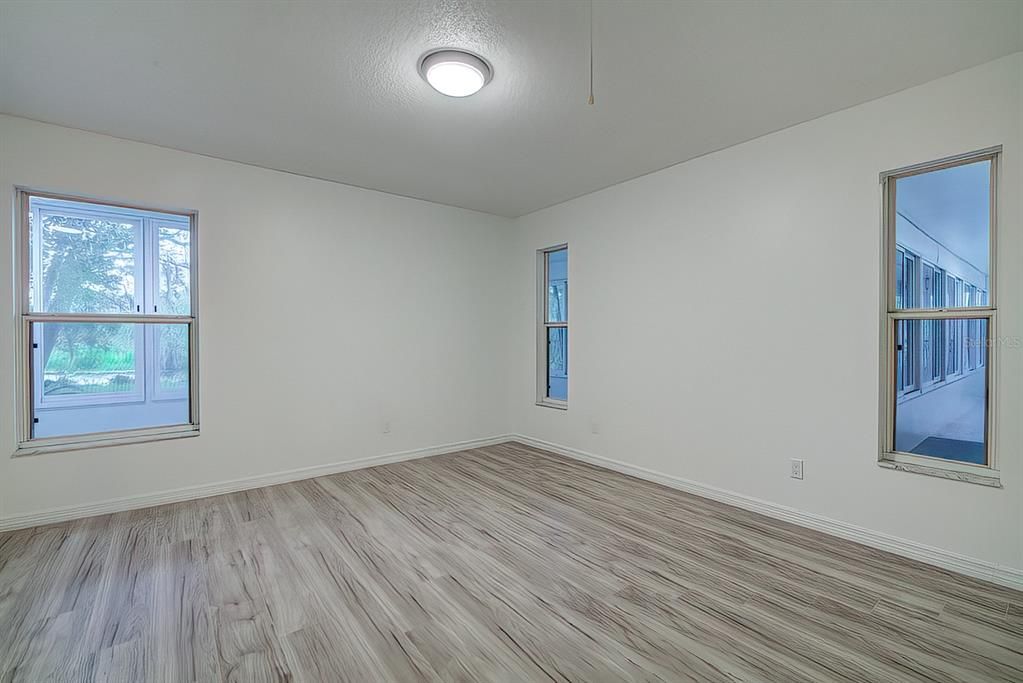 Active With Contract: $475,000 (3 beds, 2 baths, 1831 Square Feet)