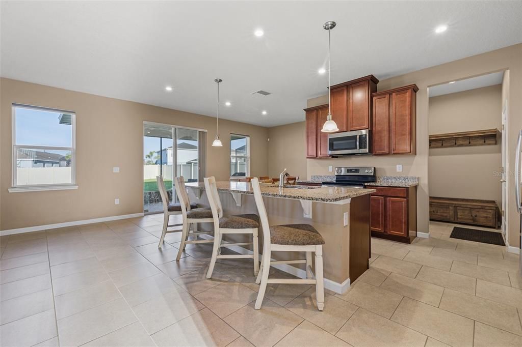 Recently Sold: $440,000 (3 beds, 2 baths, 2405 Square Feet)