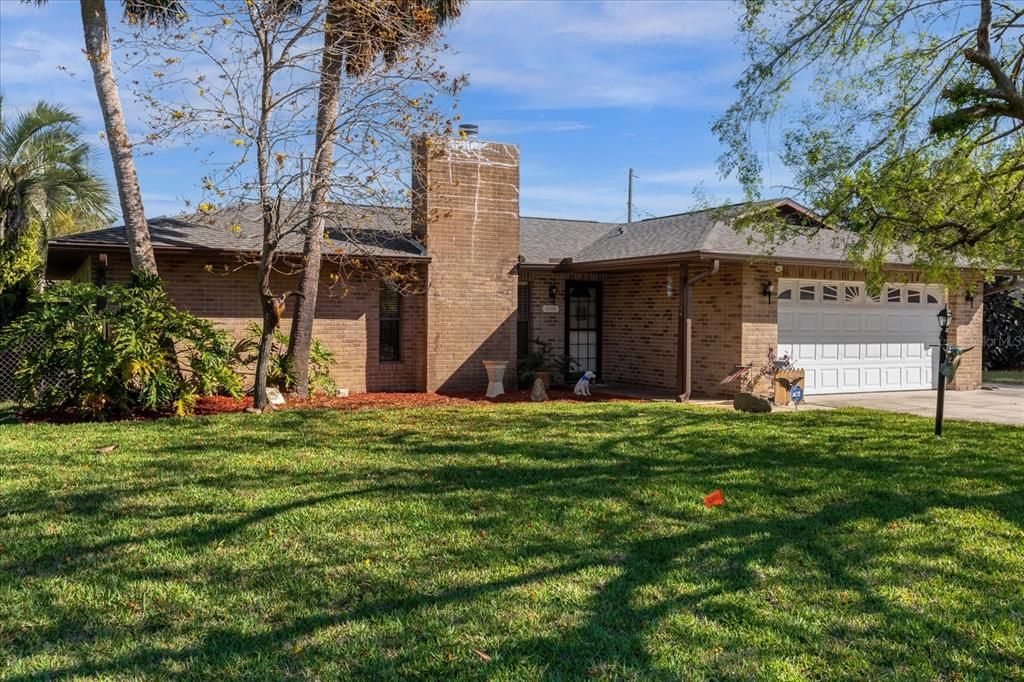 Recently Sold: $329,000 (3 beds, 2 baths, 1550 Square Feet)