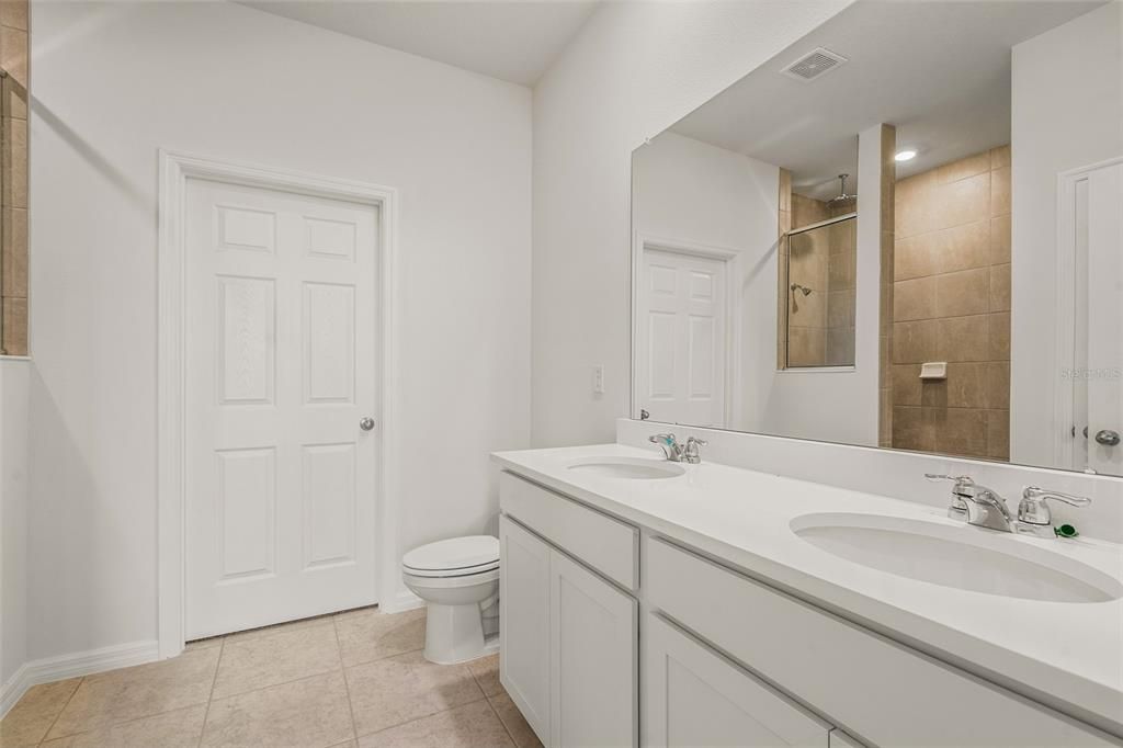 For Sale: $325,495 (3 beds, 2 baths, 1477 Square Feet)
