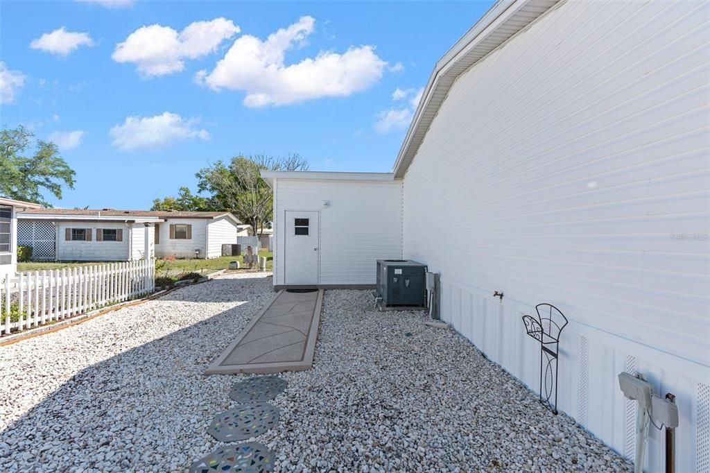 Active With Contract: $225,500 (3 beds, 2 baths, 1512 Square Feet)