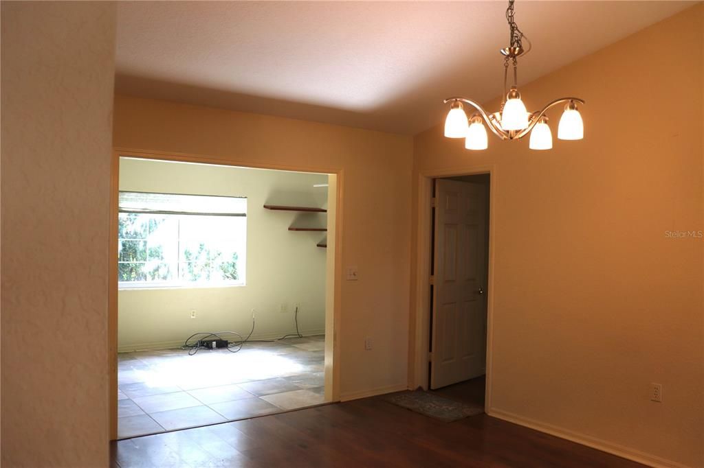 For Sale: $233,000 (2 beds, 2 baths, 1686 Square Feet)