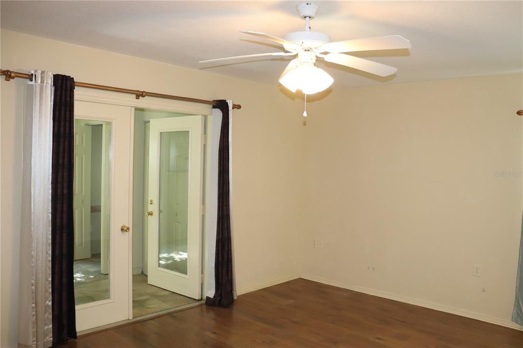 For Sale: $233,000 (2 beds, 2 baths, 1686 Square Feet)
