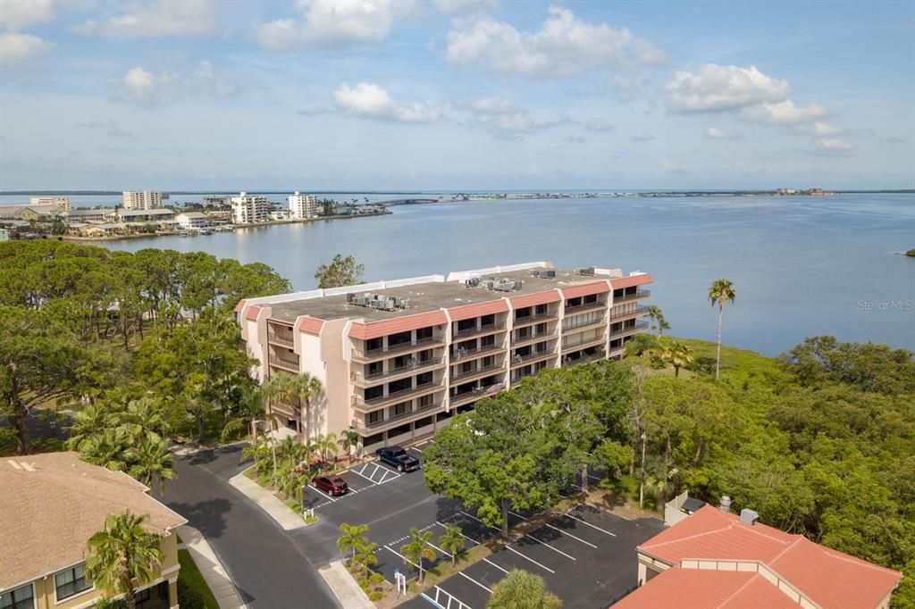 Active With Contract: $4,800 (2 beds, 2 baths, 1185 Square Feet)
