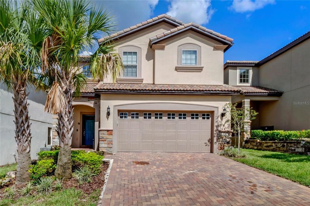 Recently Sold: $649,500 (6 beds, 4 baths, 3142 Square Feet)