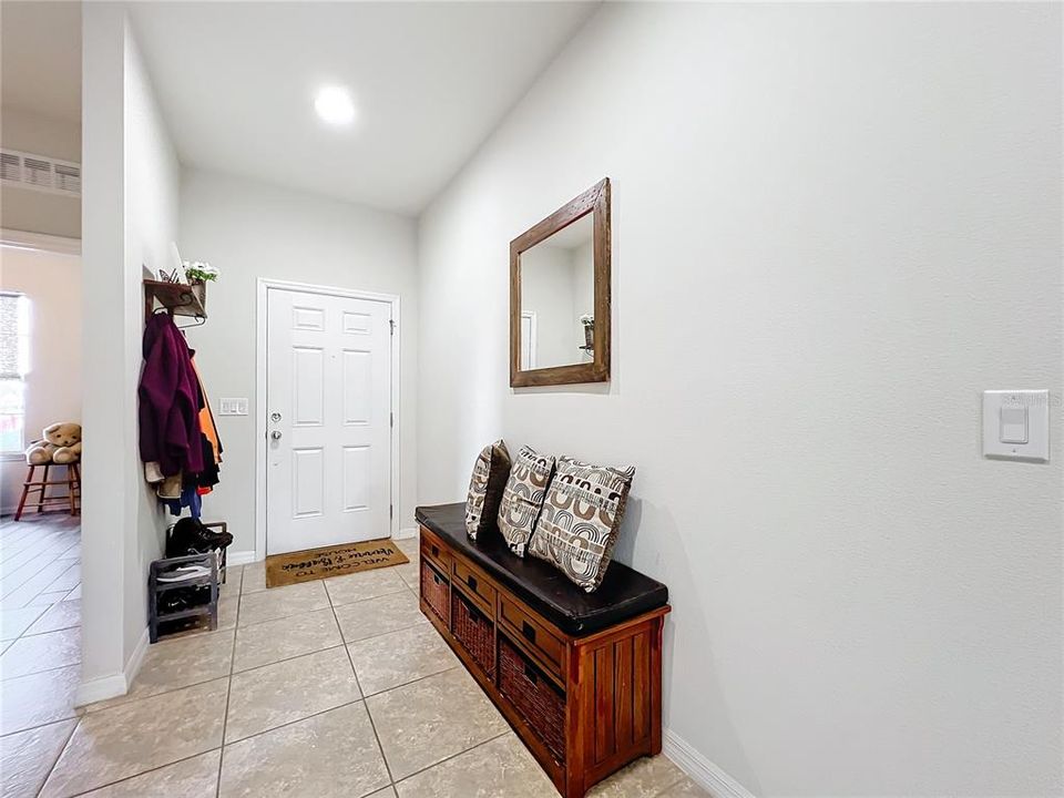 Active With Contract: $355,000 (3 beds, 2 baths, 1760 Square Feet)