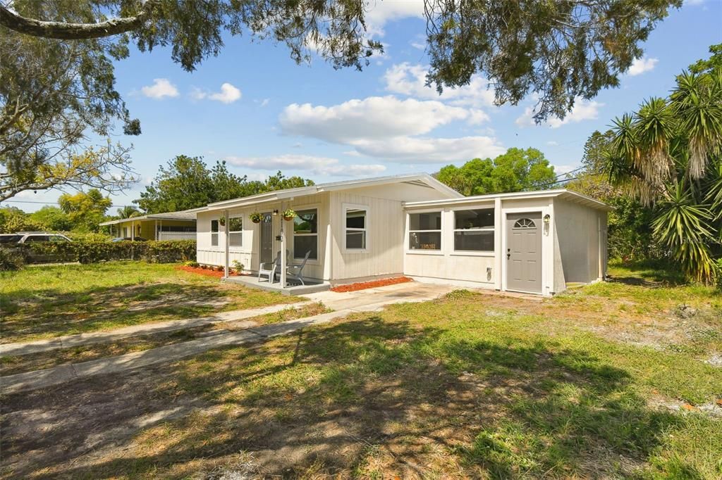 Recently Sold: $319,900 (3 beds, 1 baths, 1163 Square Feet)
