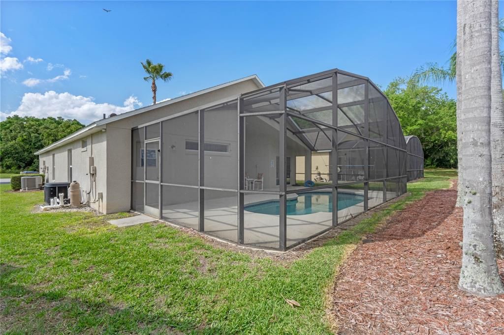 Active With Contract: $380,000 (3 beds, 2 baths, 1542 Square Feet)