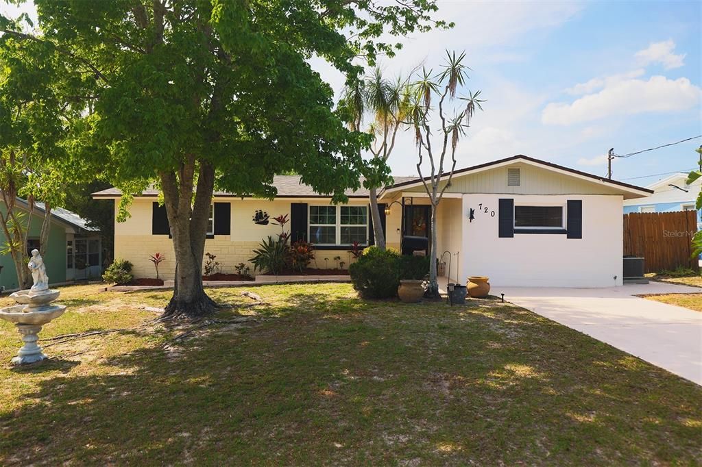 Recently Sold: $279,000 (2 beds, 2 baths, 1274 Square Feet)