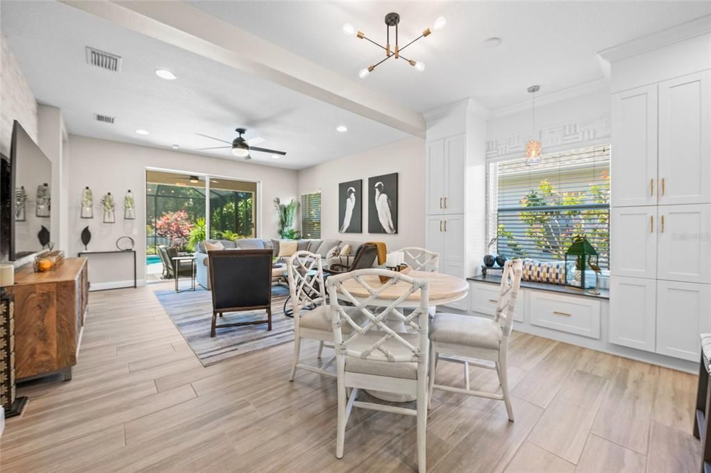 Recently Sold: $650,000 (3 beds, 2 baths, 1744 Square Feet)