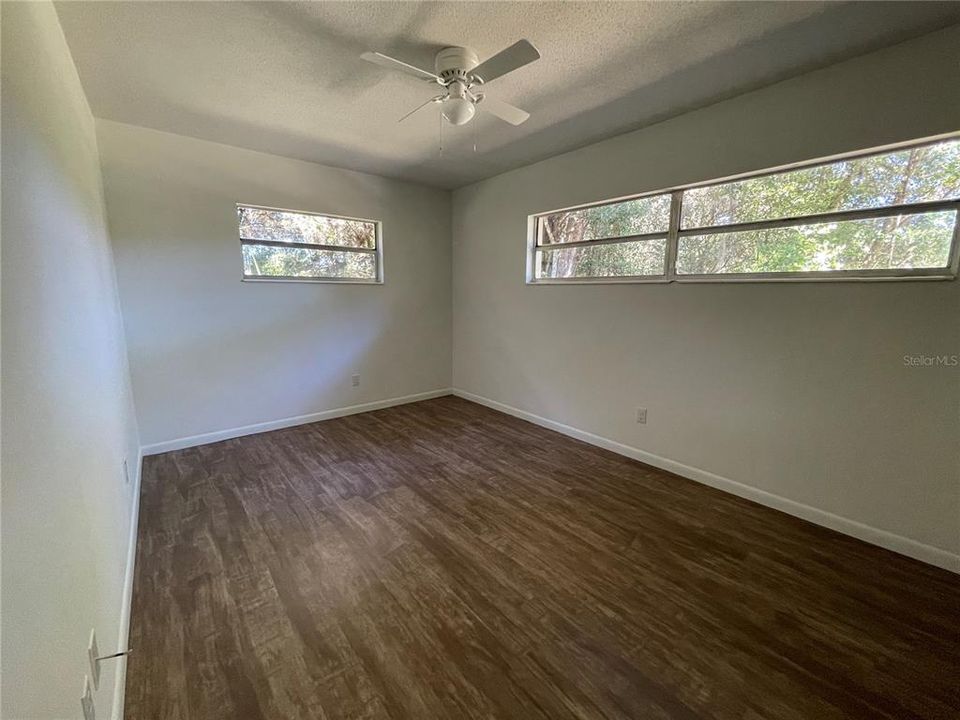 Recently Rented: $1,800 (3 beds, 2 baths, 1402 Square Feet)
