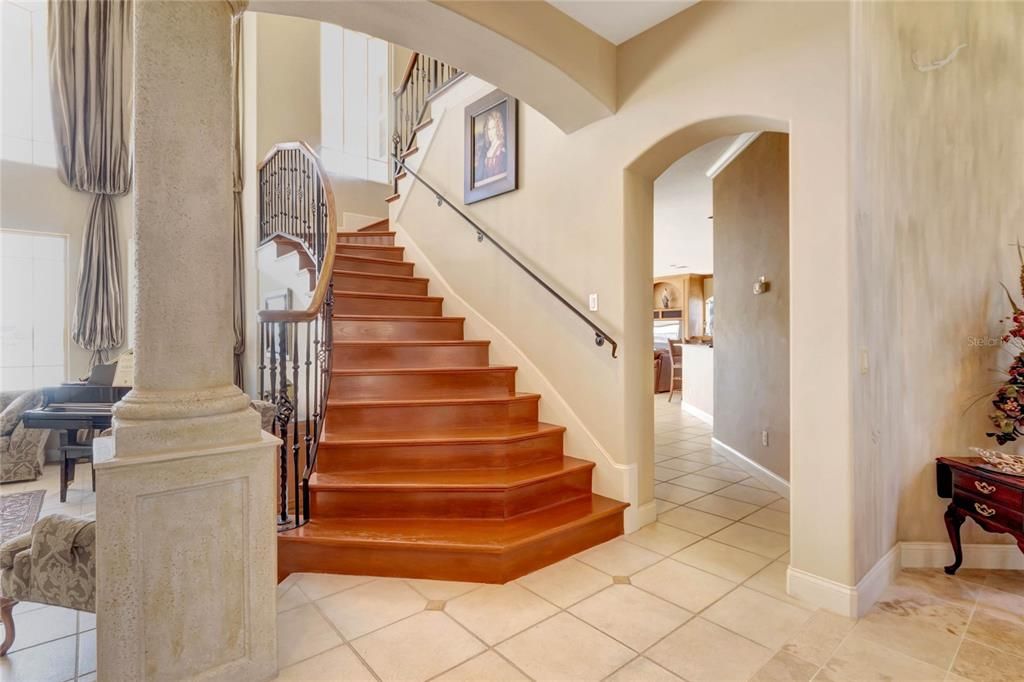 Recently Sold: $2,575,000 (5 beds, 5 baths, 5604 Square Feet)