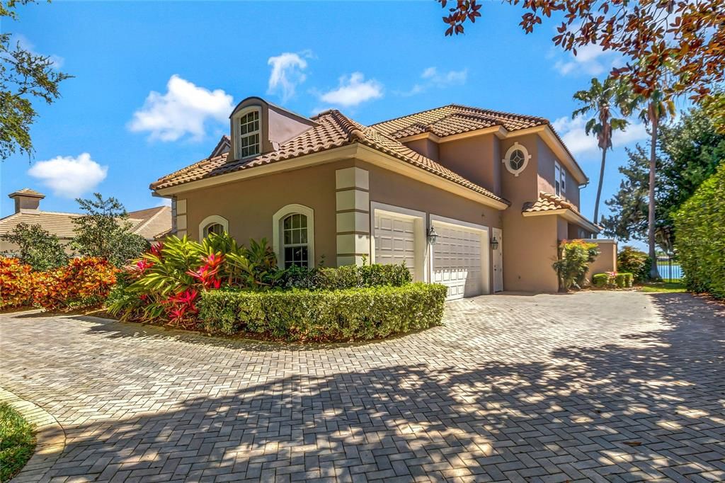 Recently Sold: $2,575,000 (5 beds, 5 baths, 5604 Square Feet)