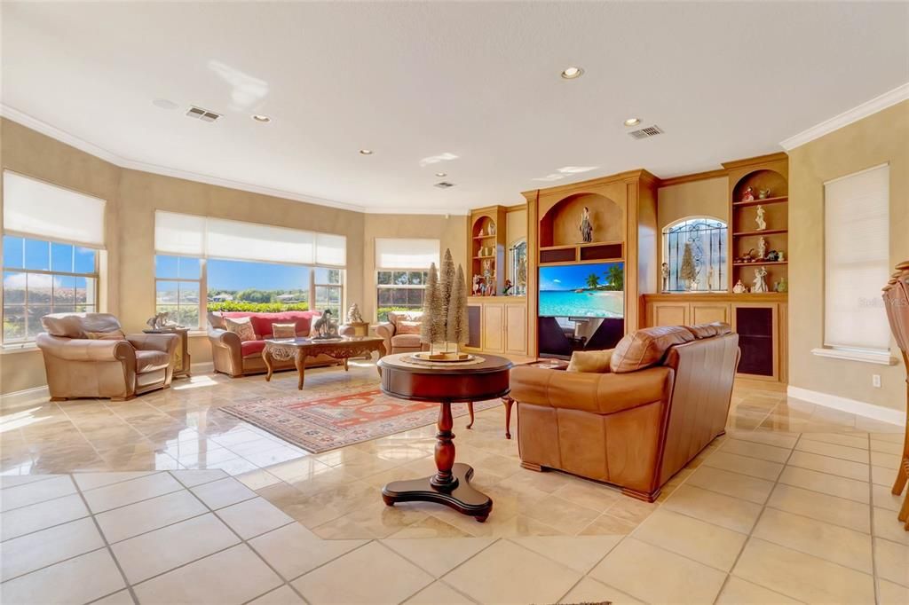 Recently Sold: $2,575,000 (5 beds, 5 baths, 5604 Square Feet)