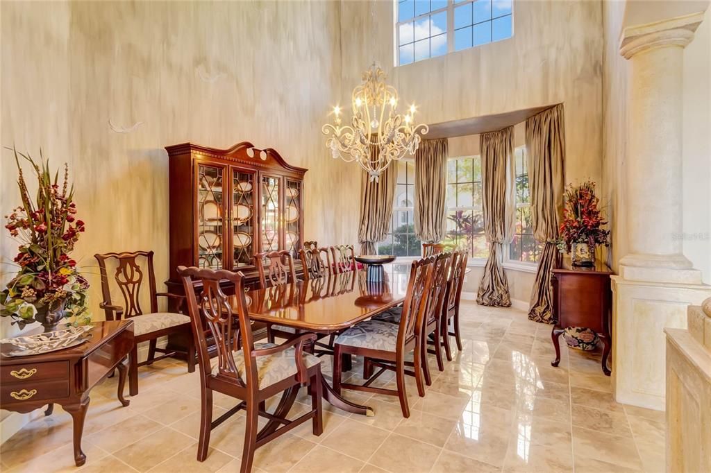 Recently Sold: $2,575,000 (5 beds, 5 baths, 5604 Square Feet)