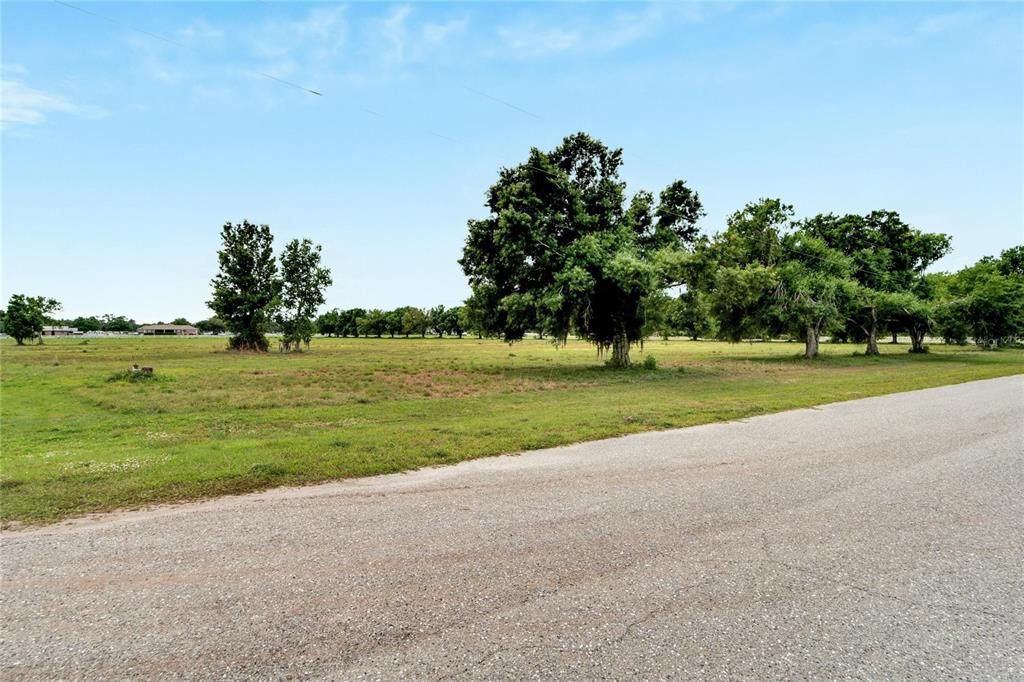 For Sale: $725,000 (10.00 acres)