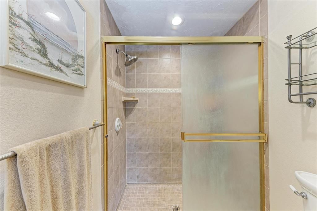 Недавно продано: $409,500 (3 спален, 2 ванн, 1609 Квадратных фут)