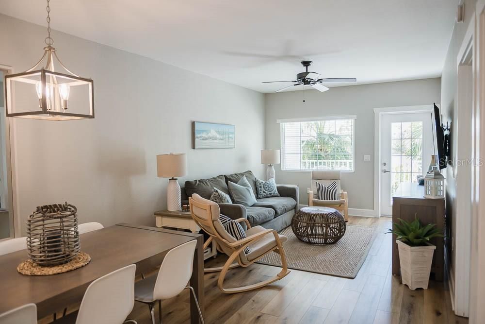 For Sale: $789,000 (2 beds, 2 baths, 1110 Square Feet)